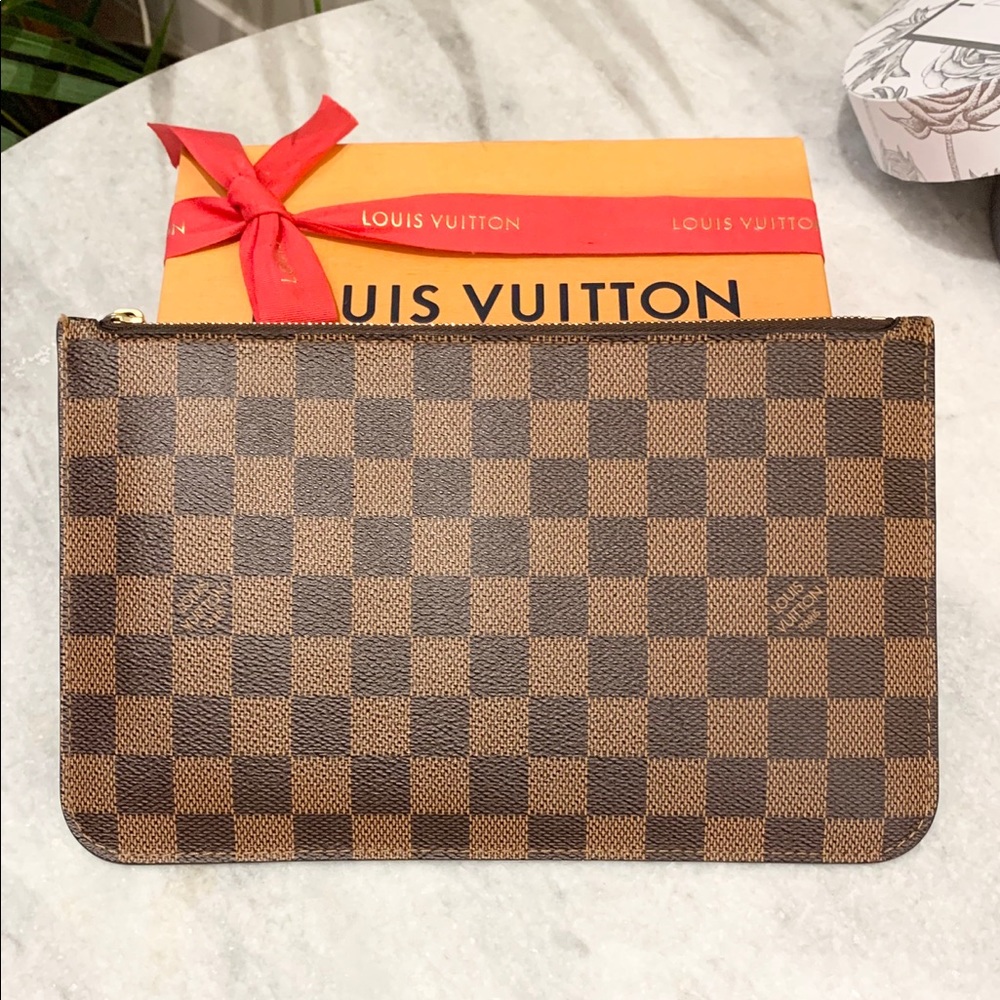 ❌SOLD❌Louis Vuitton Pochette Wristlet Pouch